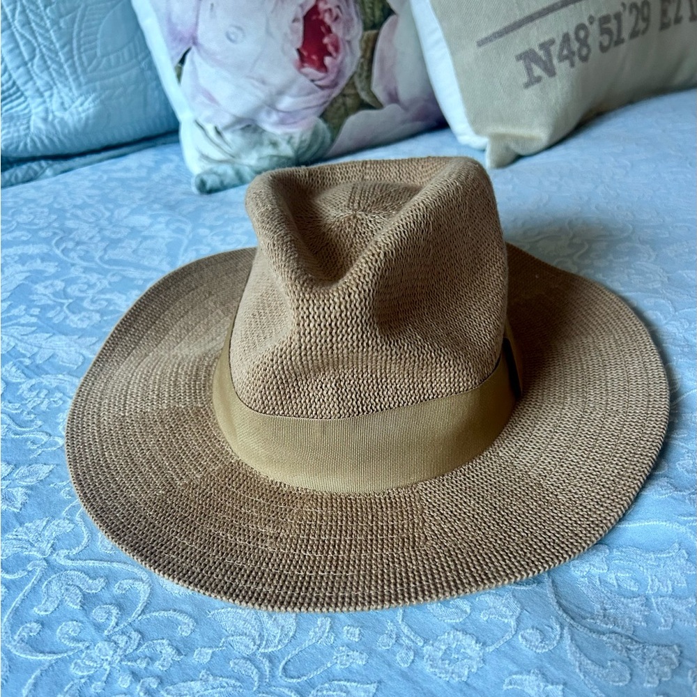 Anthropologie Stylish Brown Fedora Hat